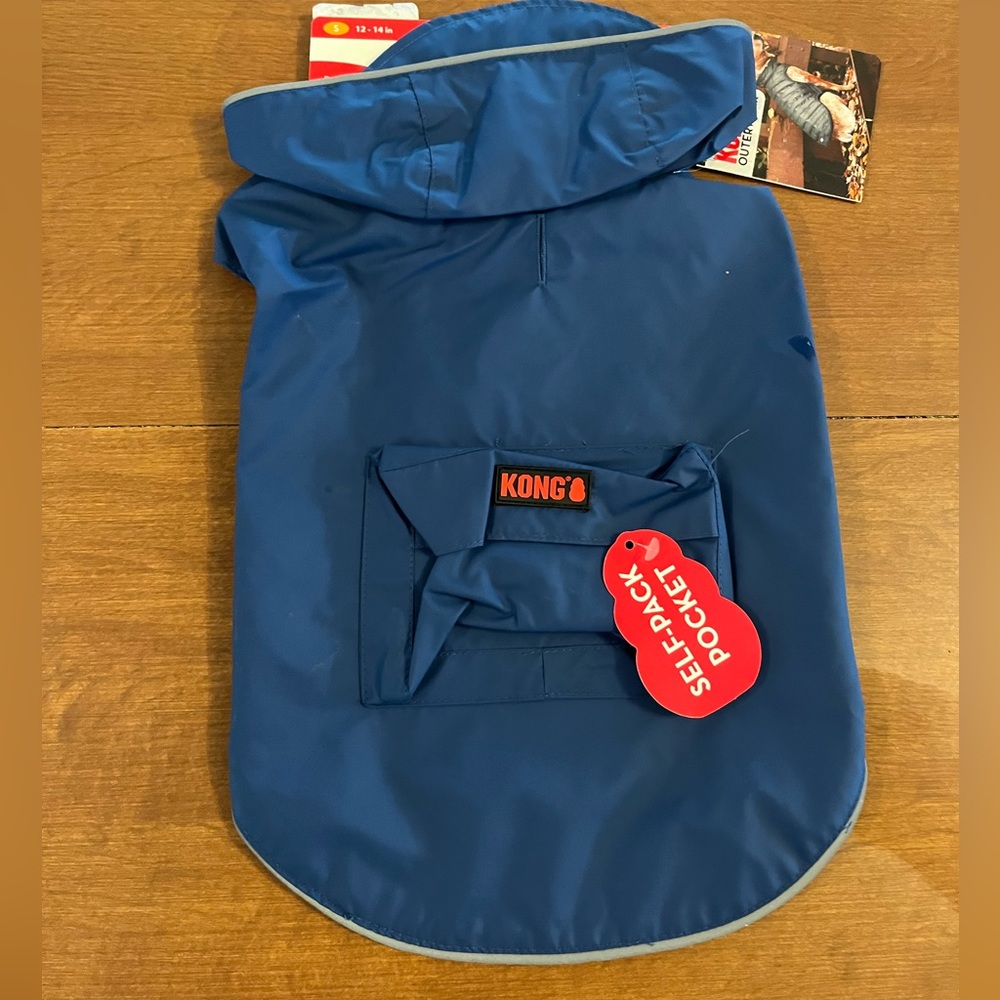 Nwt dog raincoat by kong size small